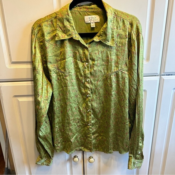 Ryan Michael Tops - Ryan by Rachael Zoe Green Patterned Button-Up Silk Blouse, Size: XL